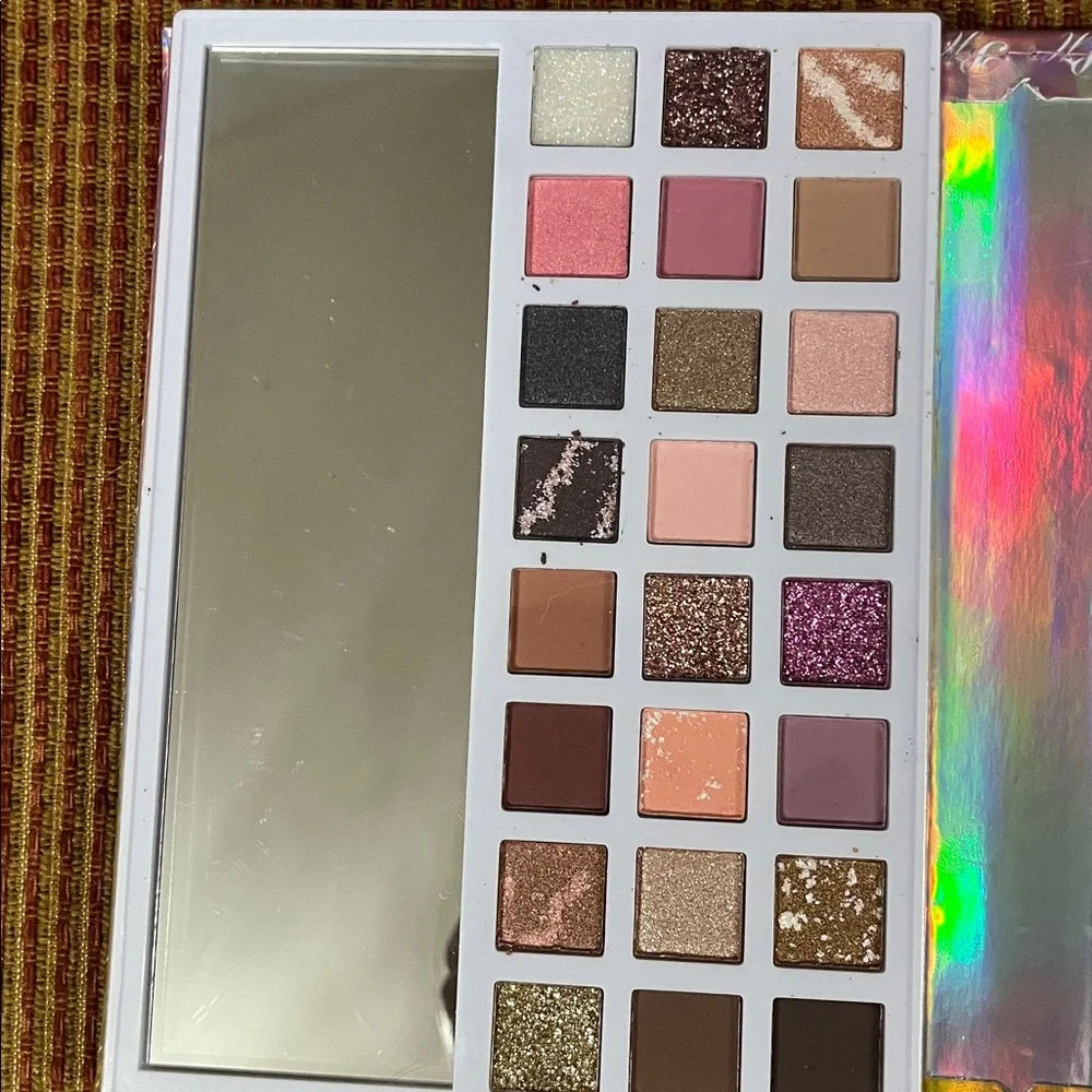 Paris Hilton Holographic Beauty Palette